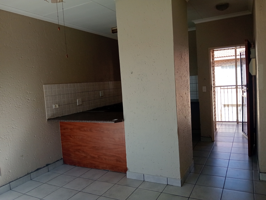 To Let 2 Bedroom Property for Rent in Waterval East North West